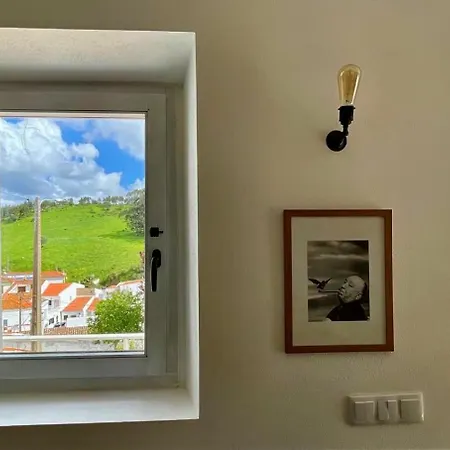 Tina's House - Bordeira *